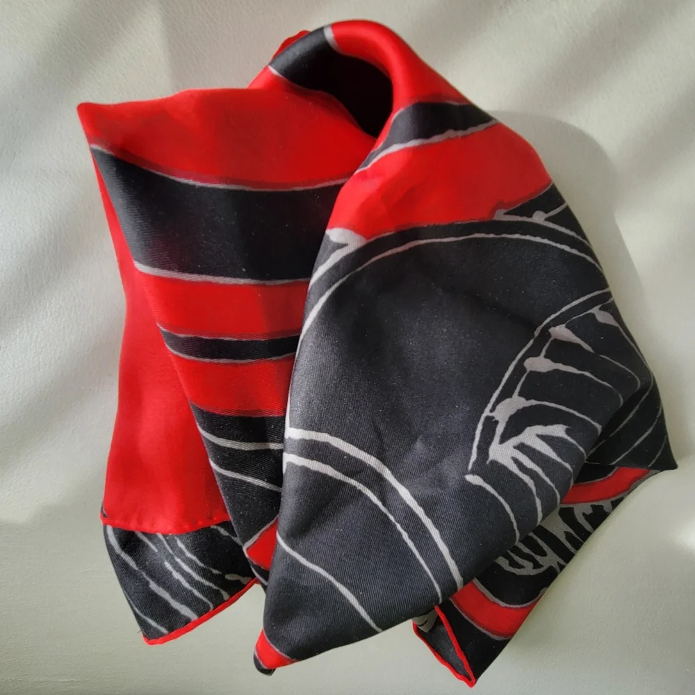 Vintage black red